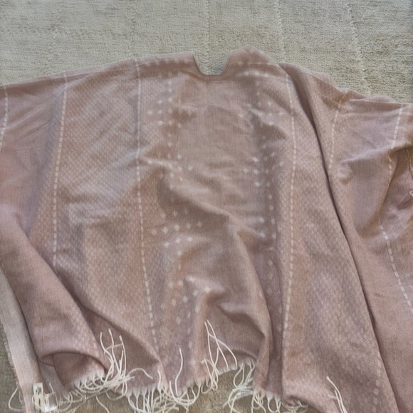 Gentle Fawn Blush Pink Shawl with Fringe - Picture 6 of 7